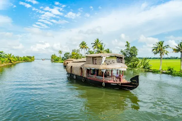 4-Days-Exotic-Kerala-Tour-Package-1
